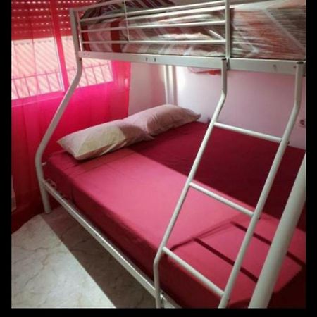 Rooms Nice And Quite บาเลนเซีย ภายนอก รูปภาพ