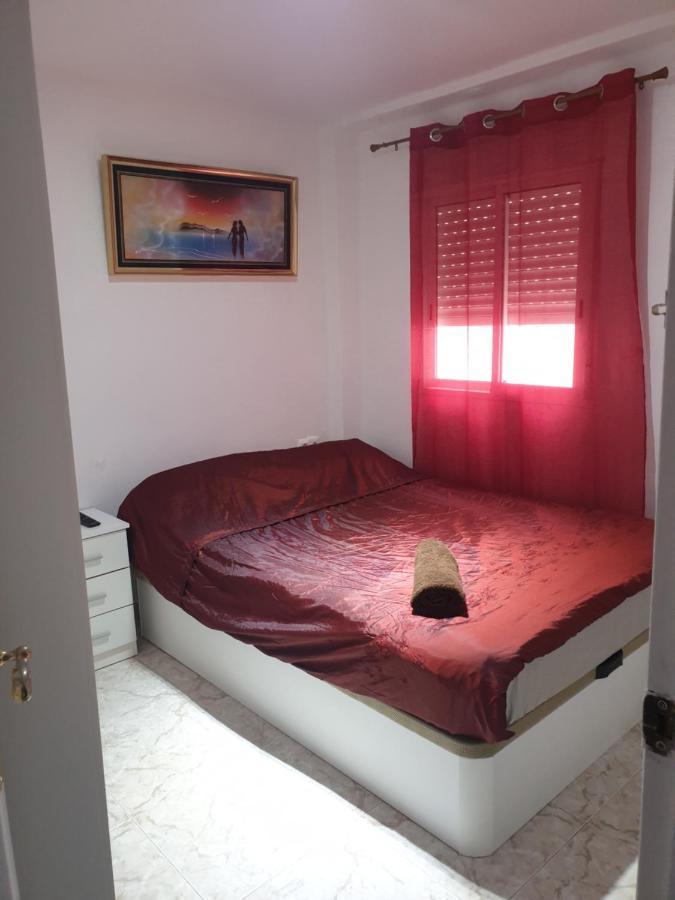 Rooms Nice And Quite บาเลนเซีย ภายนอก รูปภาพ